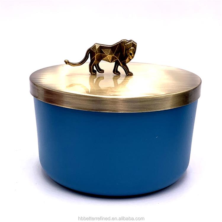 Matte lion candle jar with decorative animal metal handle glass wax cup